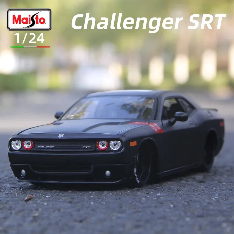 Maisto 1:24 Dodge Challenger SRT Model Car 8 Maisto 1:24 Dodge Challenger SRT Model Car - Image 8