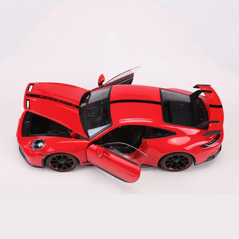 Maisto 1:18 Porsche 911 GT3 Die-Cast Car Model 6 Maisto 1:18 Porsche 911 GT3 Die-Cast Car Model - Image 6