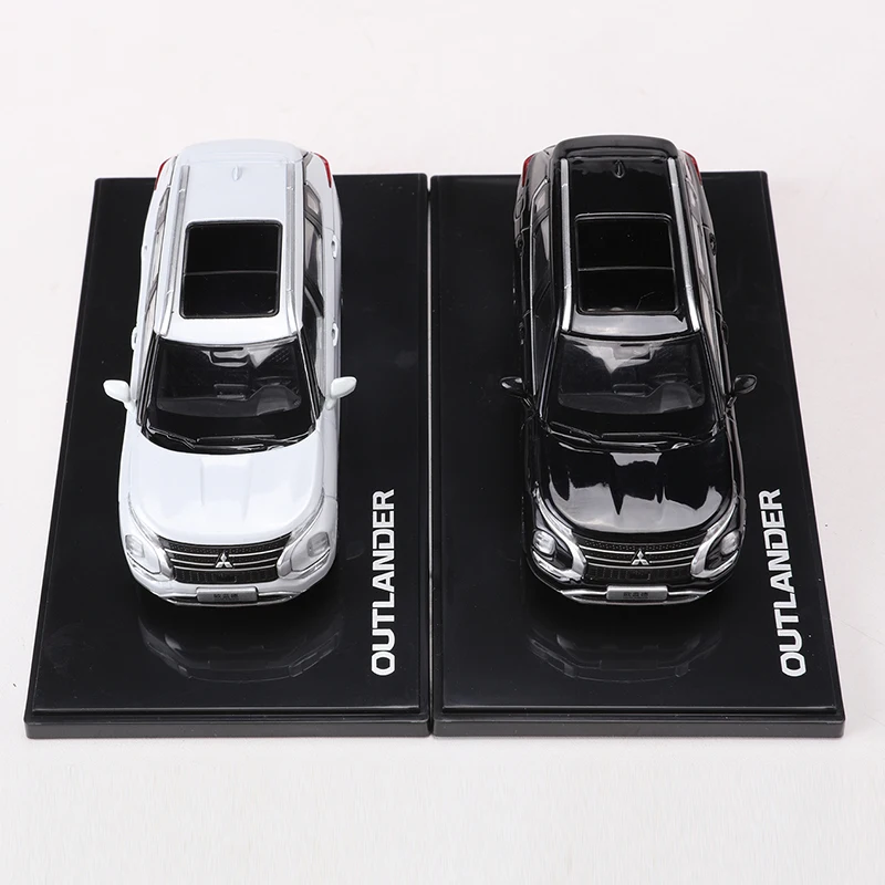 1:43 Outlander SUV Diecast Model Car Black/White 2 1:43 Outlander SUV Diecast Model Car Black/White - Image 2