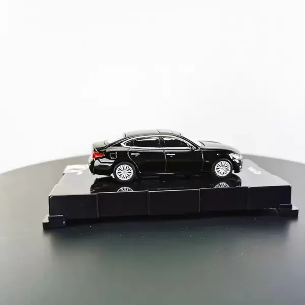 2018 Infiniti Q70L Scale Die-Cast Model Collectible - Image 2
