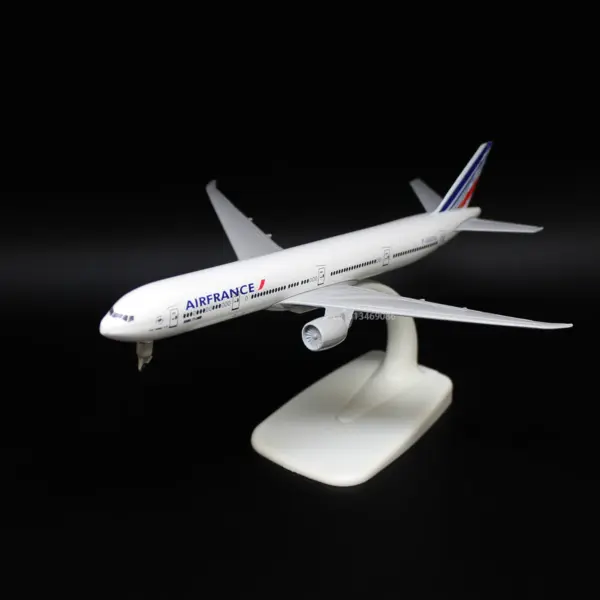 8 Inch Diecast Boeing 747 Airplane Model - Image 14
