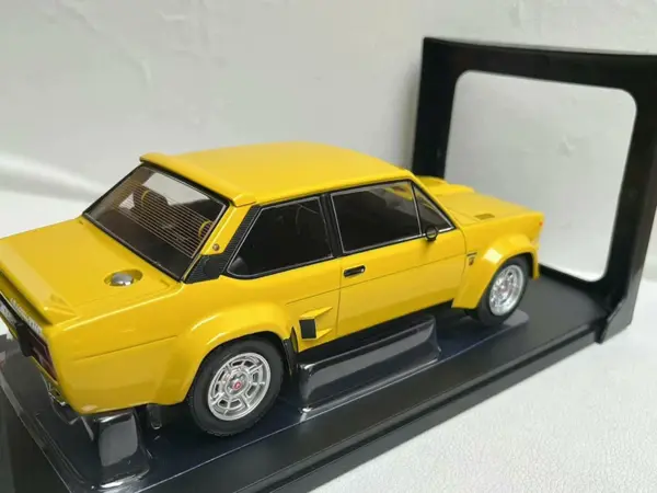 IXO 1:18 Scale Fiat 131 1980 Alloy Car Model - Image 5