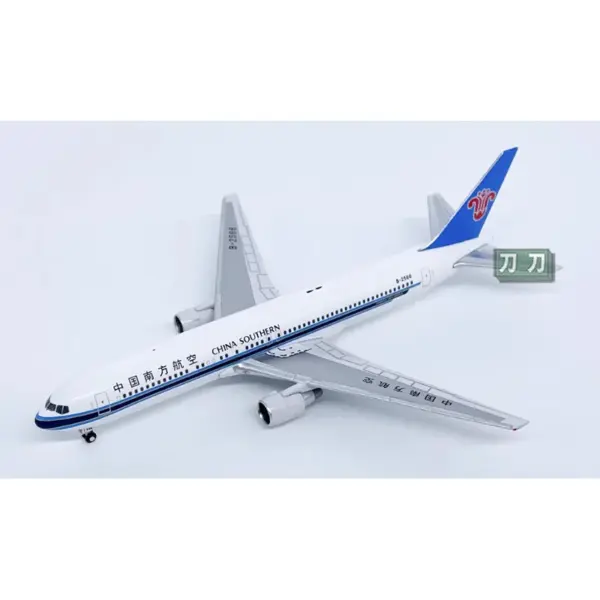 Diecast China Southern Airlines B767-300ER Model 1/400 - Image 4