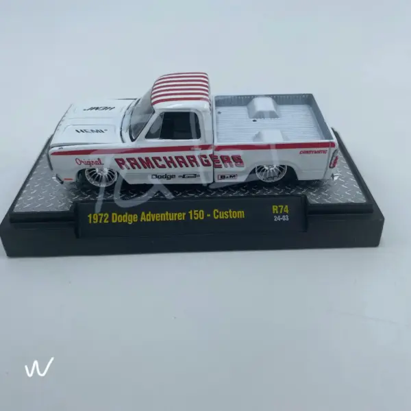 1972 Dodge Adventurer 150 Diecast Model 1:64 Scale - Image 3
