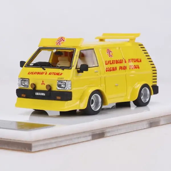 1/64 Resin Miniature Mitsubishi Delica Moon Eye Gift - Image 9