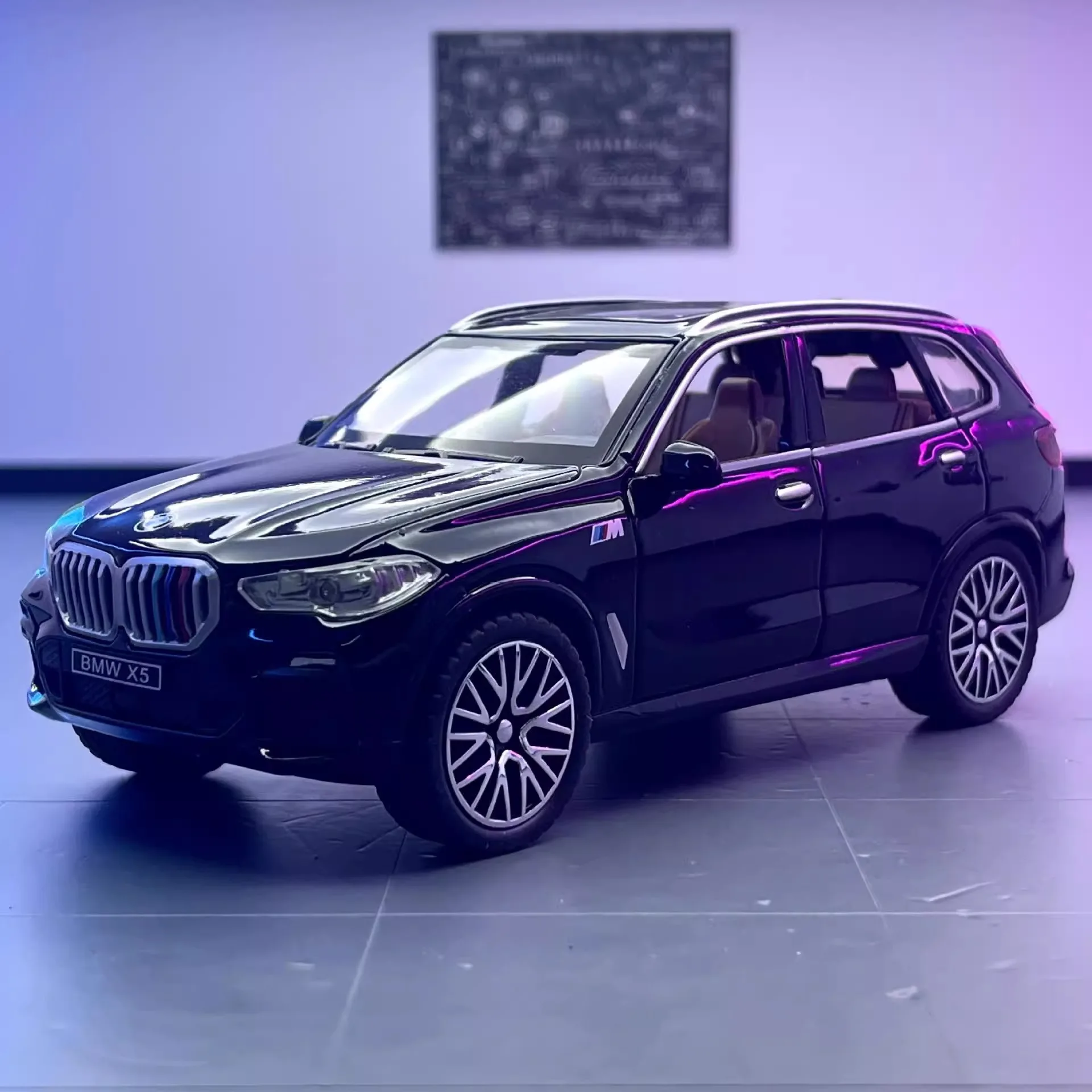 1:32 BMW X5 Alloy Diecast Model Vehicle 6 1:32 BMW X5 Alloy Diecast Model Vehicle - Image 6