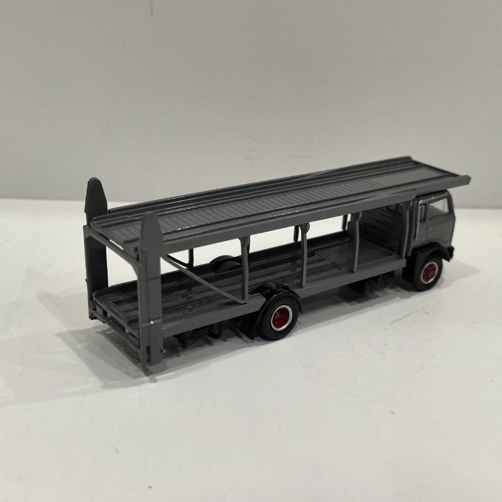 1:87 Scale HO FIAT 640 Model Truck Ornament 4 1:87 Scale HO FIAT 640 Model Truck Ornament - Image 4