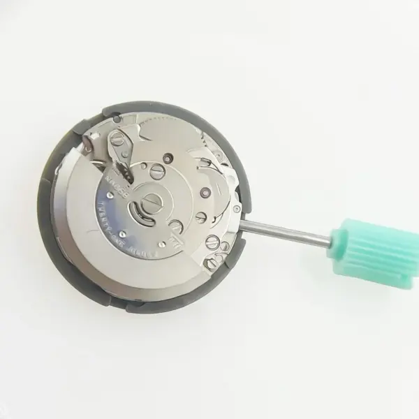 Japanese NH05A Mechanical Watch Movement for Repairs - Image 5