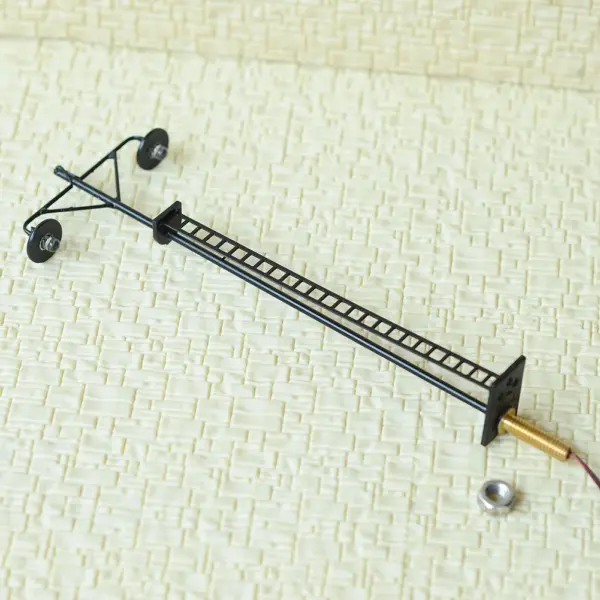 4-Piece HO Scale LED Yard Light Set - Image 5