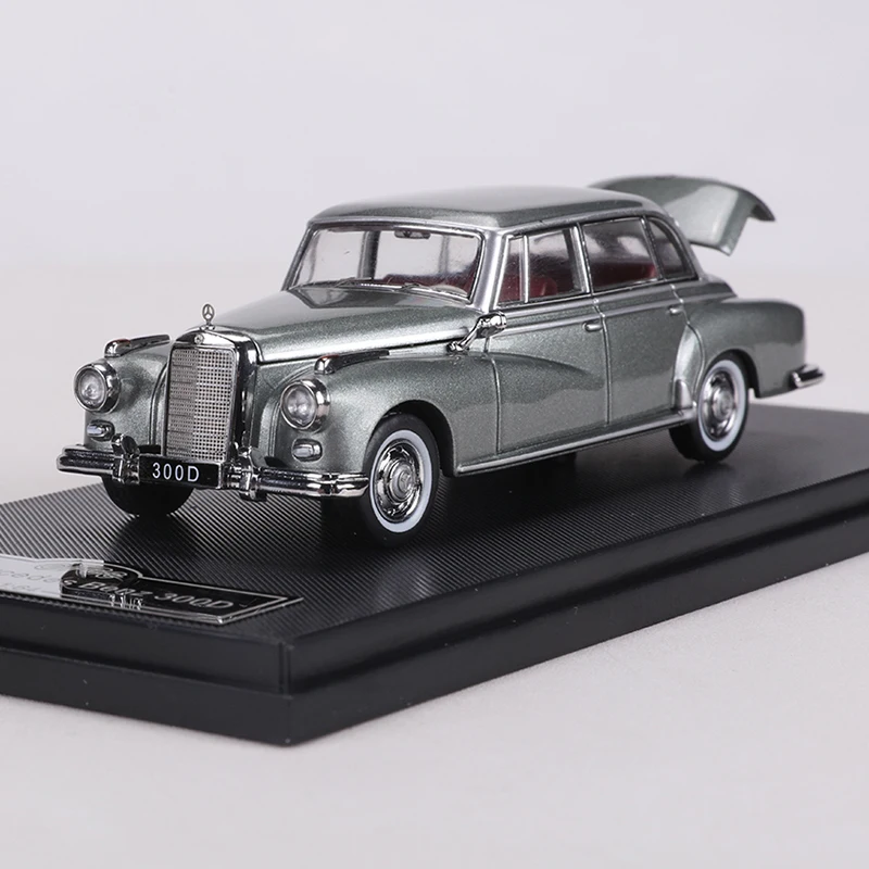 1:64 Scale Alloy Model Car with Removable Engine Cover 7 1:64 Scale Alloy Model Car with Removable Engine Cover - Image 7