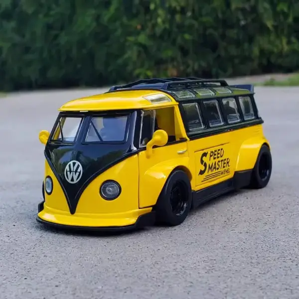 1/32 T1 Bus Alloy Diecast Model Car - Image 7