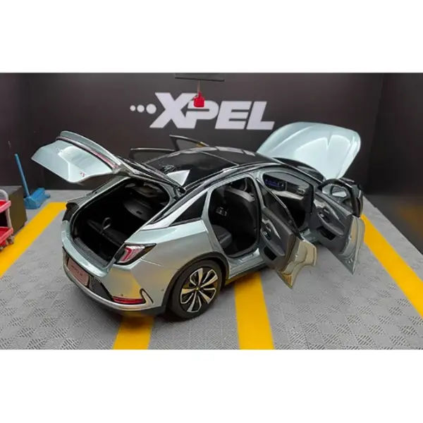 1:18 Alloy Model Car ARCFOX Alpha S - Image 2