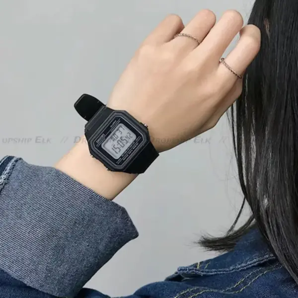Vintage Square Digital Watch D0H6HJNOEI5000FC30KG - Image 3
