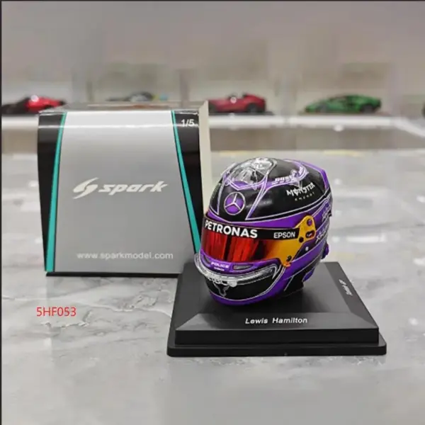 Spark 1/5 Resin Racing Helmet Collectible Model - Image 6