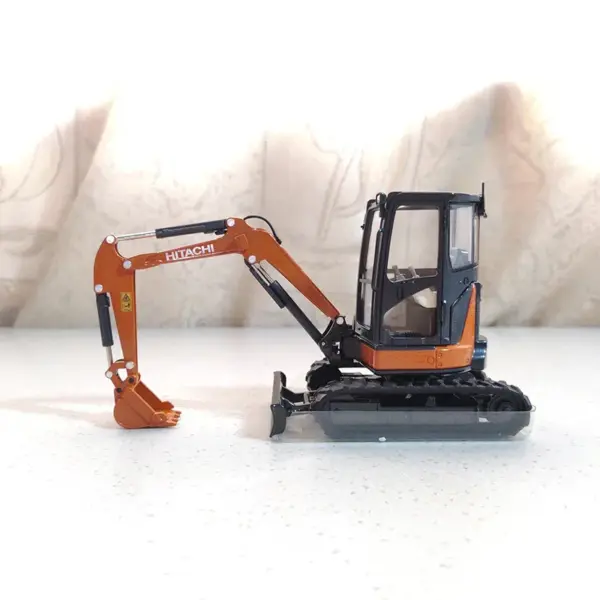 1/30 Scale HITACHI ZAXIS ZX35U-5A Model - Image 2
