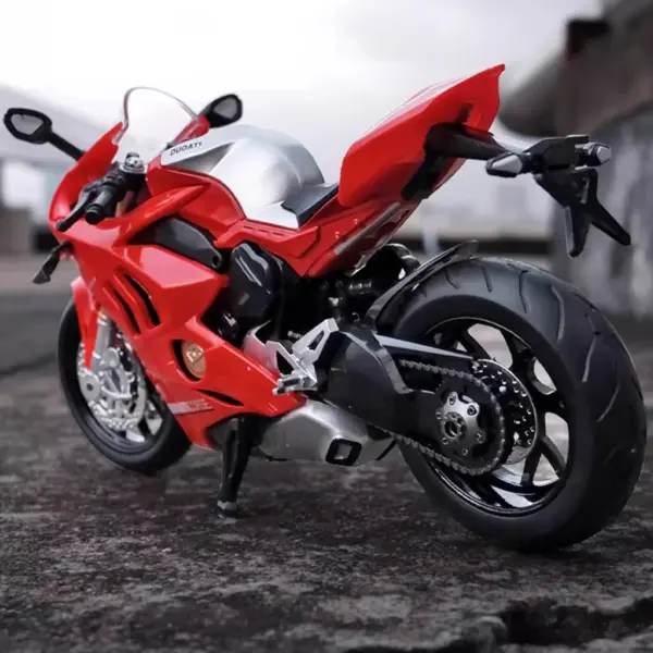 1:12 Ducati Panigale V4S Diecast Motorcycle Model - Image 3