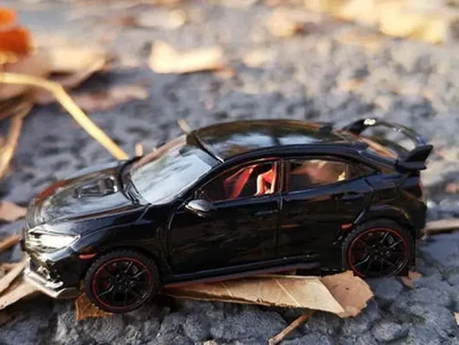 1:64 Diecast Honda Civic Type R FK8 Model 8 1:64 Diecast Honda Civic Type R FK8 Model - Image 8