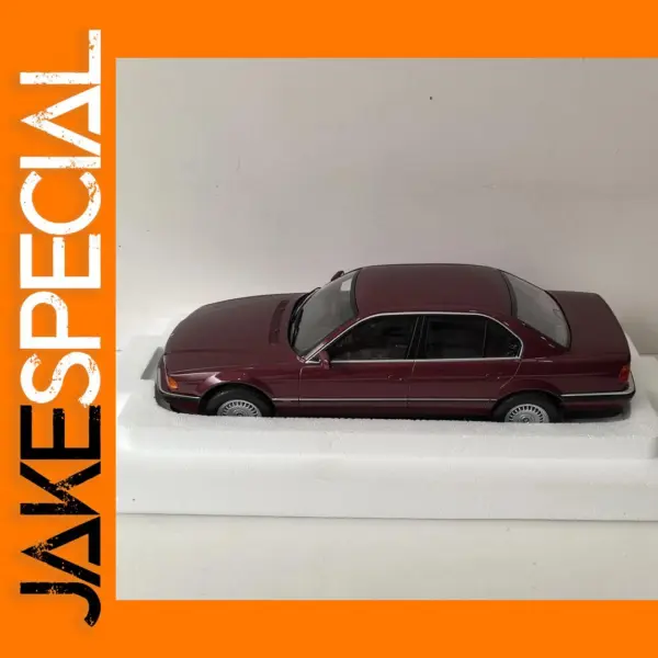Diecast 1:18 BMW 740i Car Model Collectible
