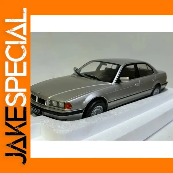 Diecast 1:18 BMW 740i 7 Series Model Car
