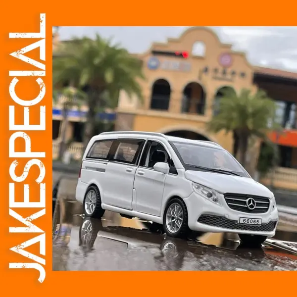 1:32 Scale Mercedes-Benz V260 Alloy Model Car
