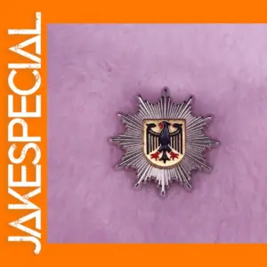 German Eagle Crest Lapel Pin Deutschland Badge