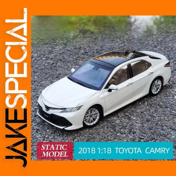 1:18 Scale Toyota Camry Diecast Model Car