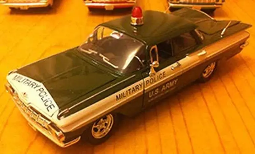 Diecast Alloy 1/32 1959 Impala Model Car 8 Diecast Alloy 1/32 1959 Impala Model Car - Image 8