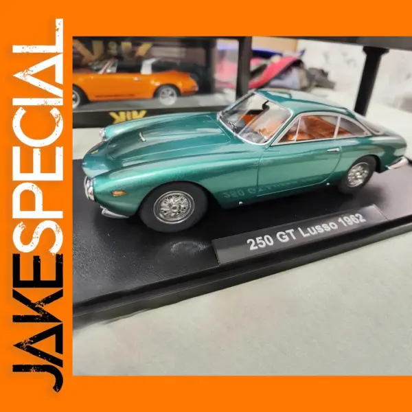 Die Cast 1/18 Scale 250 GT Lusso Model