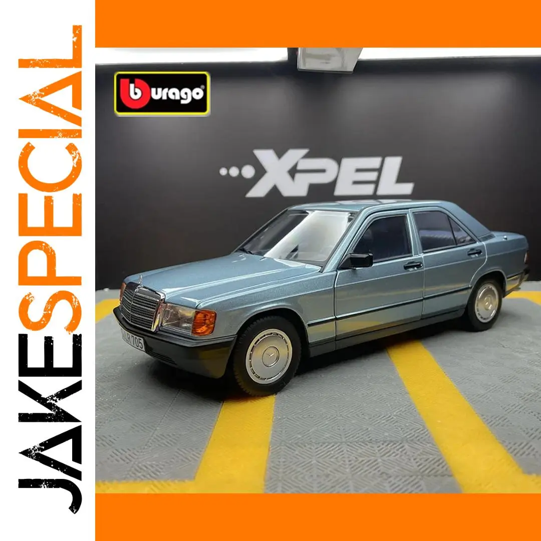 Bburago 1:24 Mercedes-Benz 190 E Model Car 1 Bburago 1:24 Mercedes-Benz 190 E Model Car