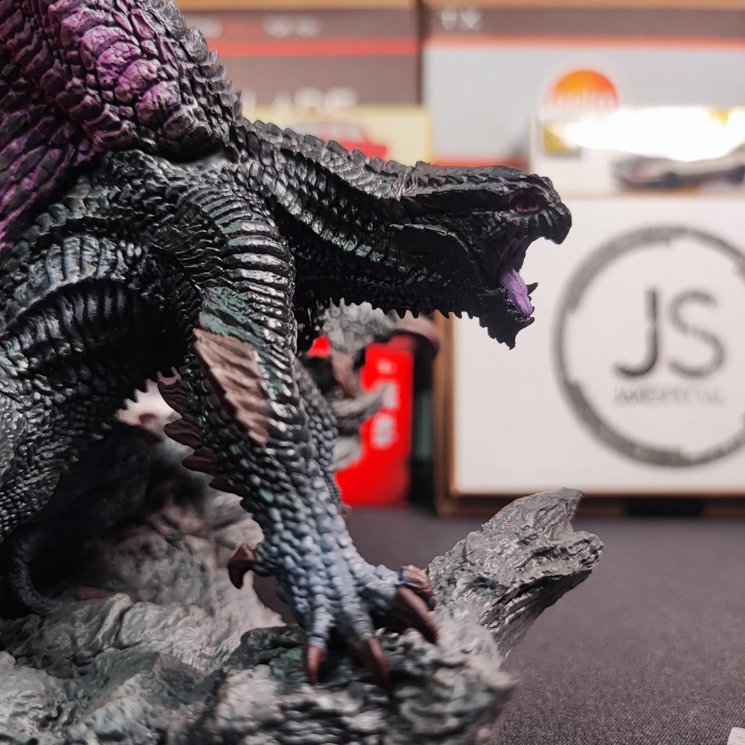 Minor Fix Needed - Gore Magala 18cm Figure with Horns Disassembled - Please Read Description 5 Minor Fix Needed - Gore Magala 18cm Figure with Horns Disassembled - Please Read Description - Image 5