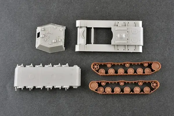 Soviet SU-152 1/72 Scale Military Model Kit - Image 8