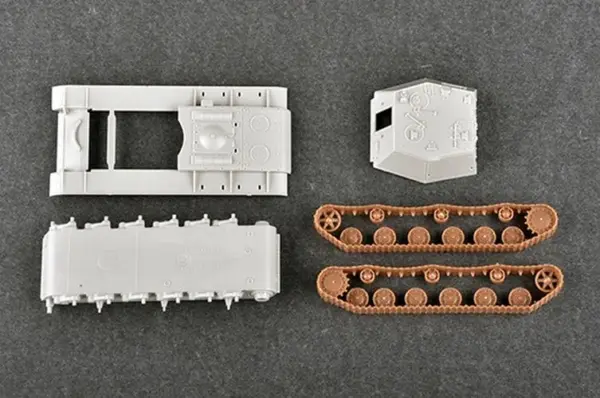 Soviet SU-152 Self-Propelled Artillery Model Kit - Image 9