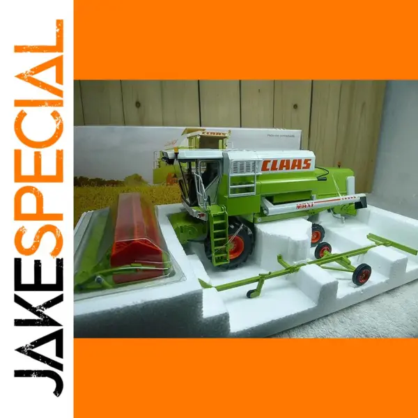 Diecast 1:32 Claas Combine Harvester Model