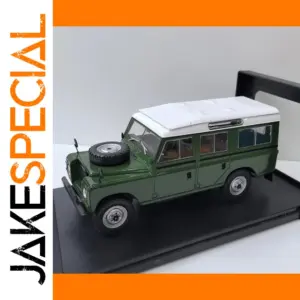 Diecast 1/24 Land Rover 109 Model Car