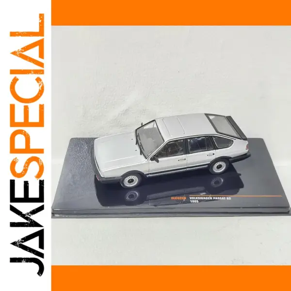 IXO 1:43 Scale VW Passat B2 1985 Diecast Model