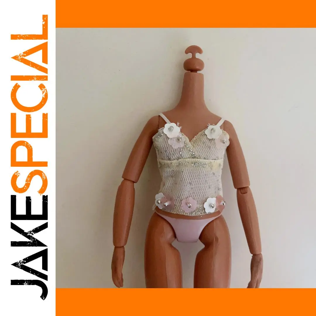 Bratz 1/6 Scale Doll Fashion Outfit Set 1 Bratz 1/6 Scale Doll Fashion Outfit Set