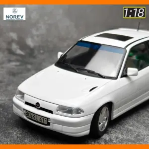 NOREV 1/18 Opel Astra GSi 1991 Diecast Model 10 7c0f3913 cropped
