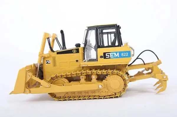 Diecast SEM 816 Bulldozer Model 1:35 Scale - Image 13