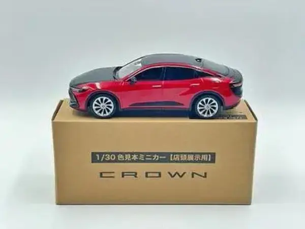 Diecast Alloy 1:30 Crossover Crown Black Car - Image 10