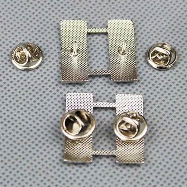WW2 US Army Captain Insignia Pair Badge - Image 2