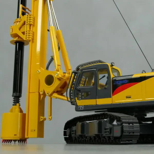 1:35 Scale XCMG Rotary Drilling Rig Model - Image 8