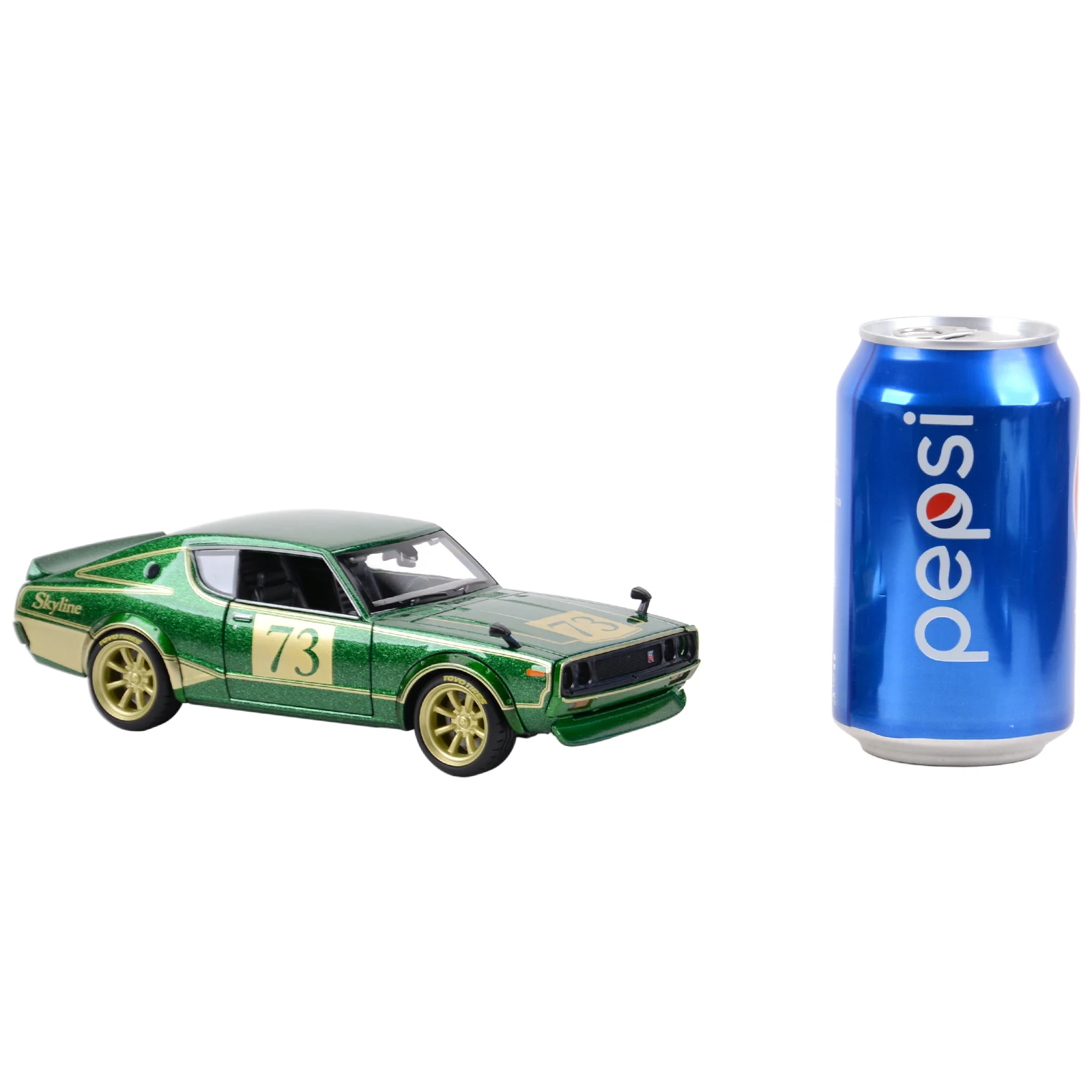 Maisto 1:24 1973 Nissan Skyline Model Car 5 Maisto 1:24 1973 Nissan Skyline Model Car - Image 5