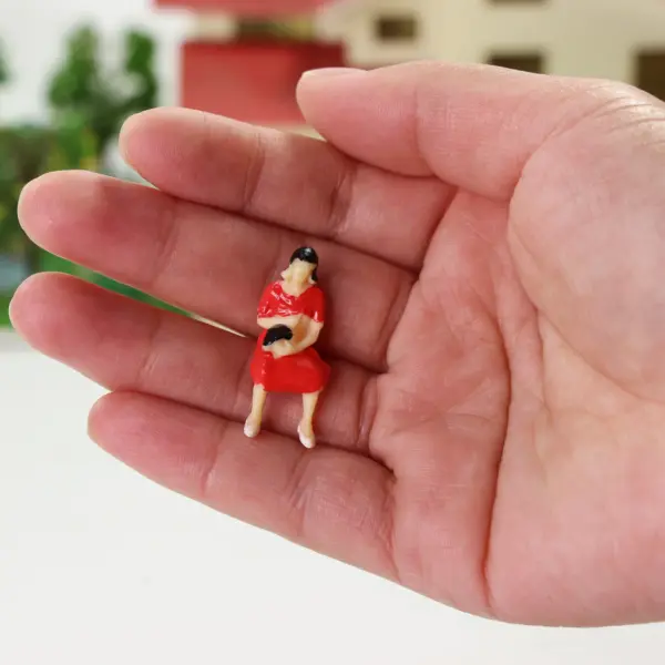 50pcs O Scale seated figures for model railway - Image 6