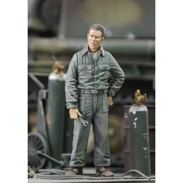 1/35 Resin Military Maintenance Technician Kit - Image 2