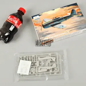 1:144 USA P-47D Thunderbolt Fighter Model Assembly 6 H545e89153f1544fca7df534c80cbe0129