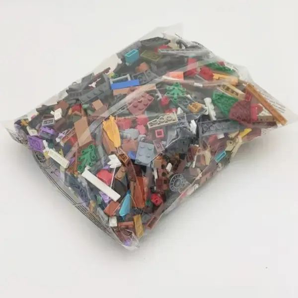 Vibrant Assorted Building Bricks Collection - Image 2