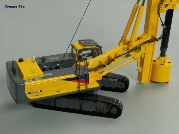 1:35 Scale XCMG Rotary Drilling Rig Model - Image 12