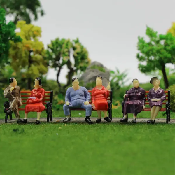 50pcs O Scale seated figures for model railway - Image 2