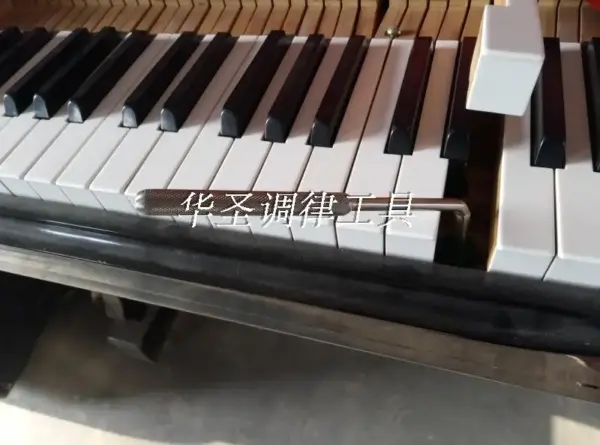 Piano Tuning Tool with Adjustable Spanner - Image 4