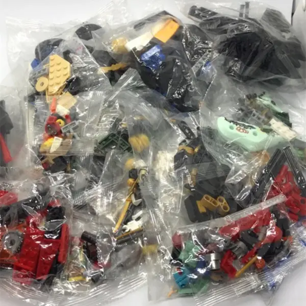 Vibrant Assorted Building Bricks Collection - Image 6